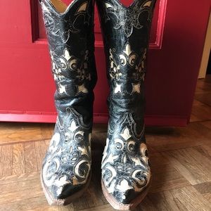 Corral ladies vintage black and white